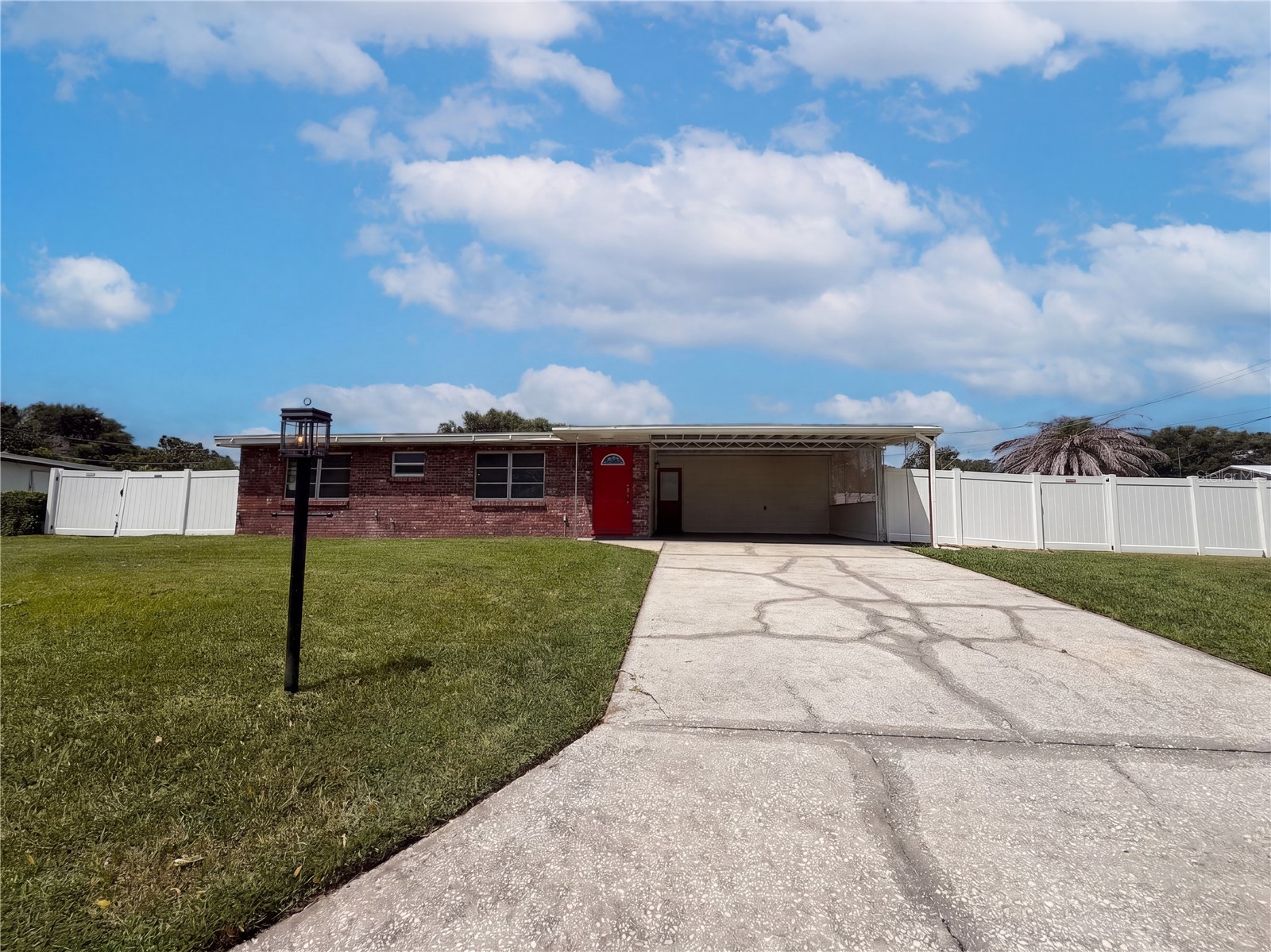 119 LANTERN LANE
