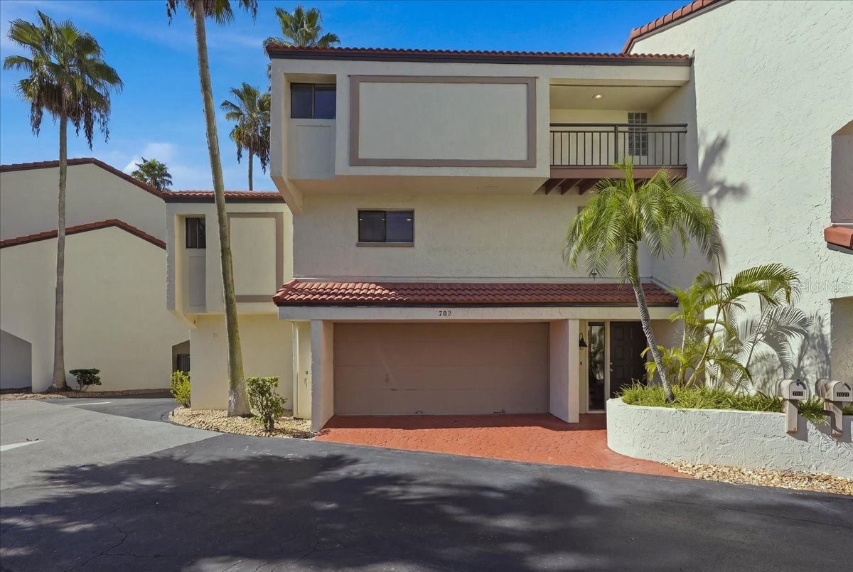 240 WINDWARD PASSAGE 702
