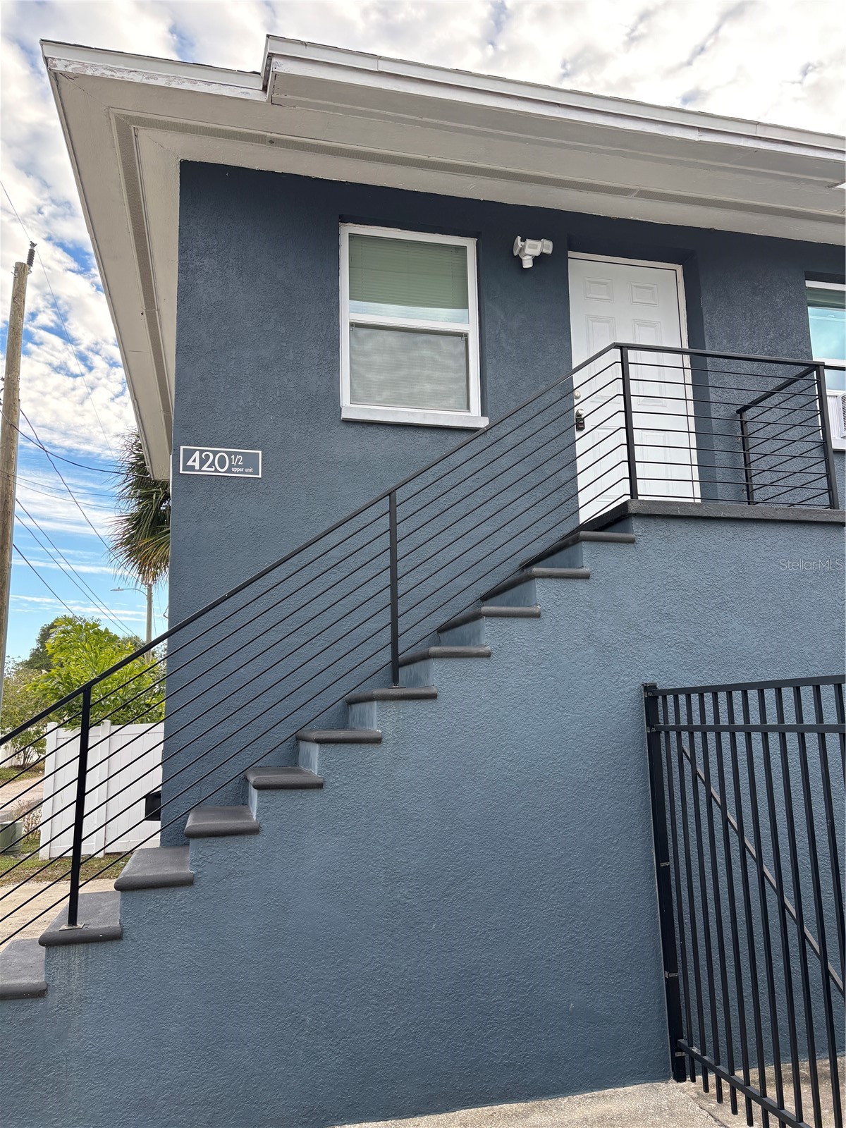 420 15TH AVENUE S 1/2