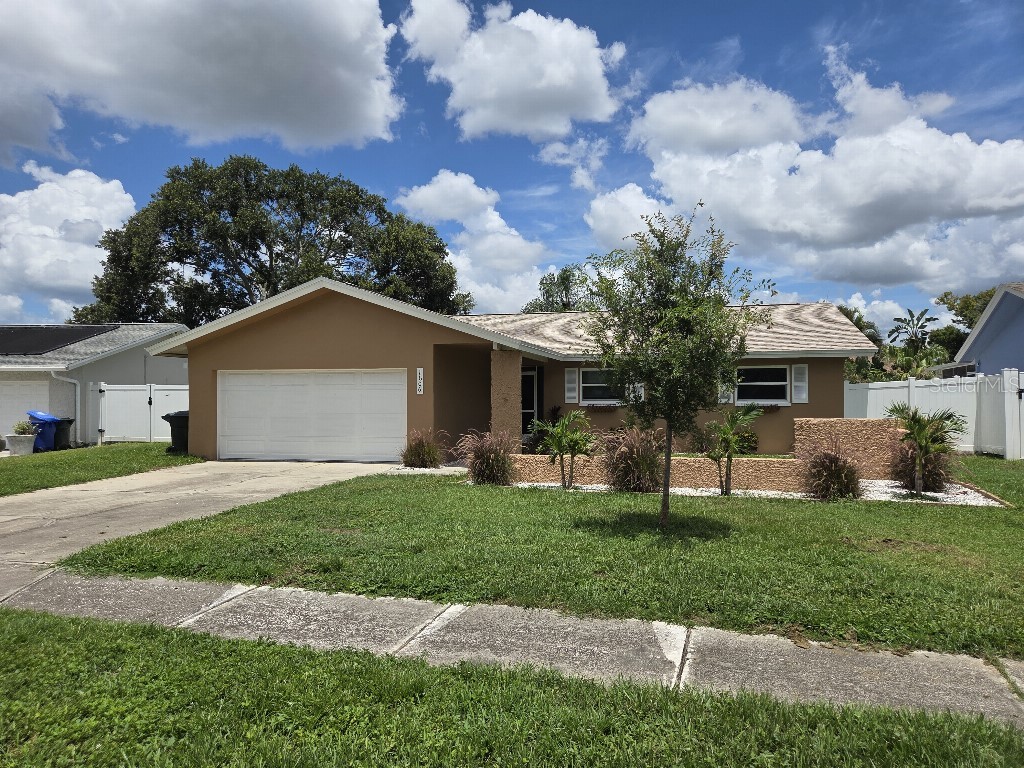 1606 DALE CIRCLE N