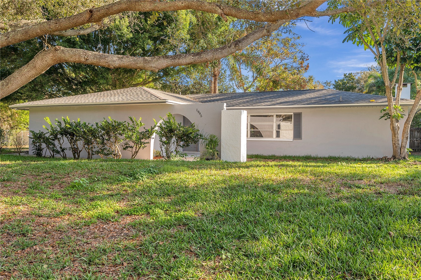 1995 MEADOW DRIVE