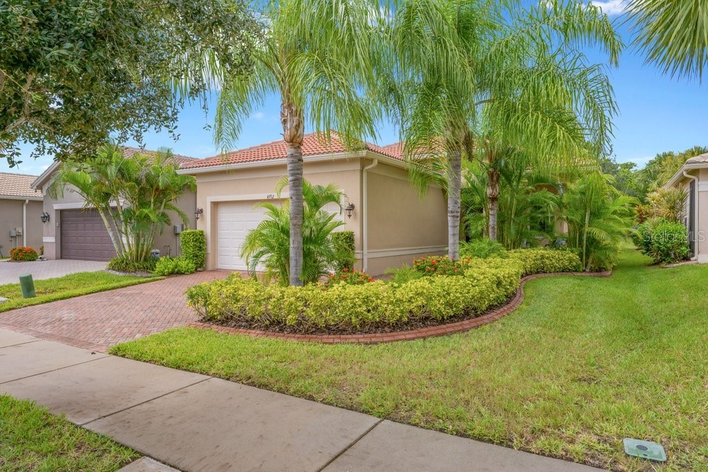 4952 SANDY GLEN WAY