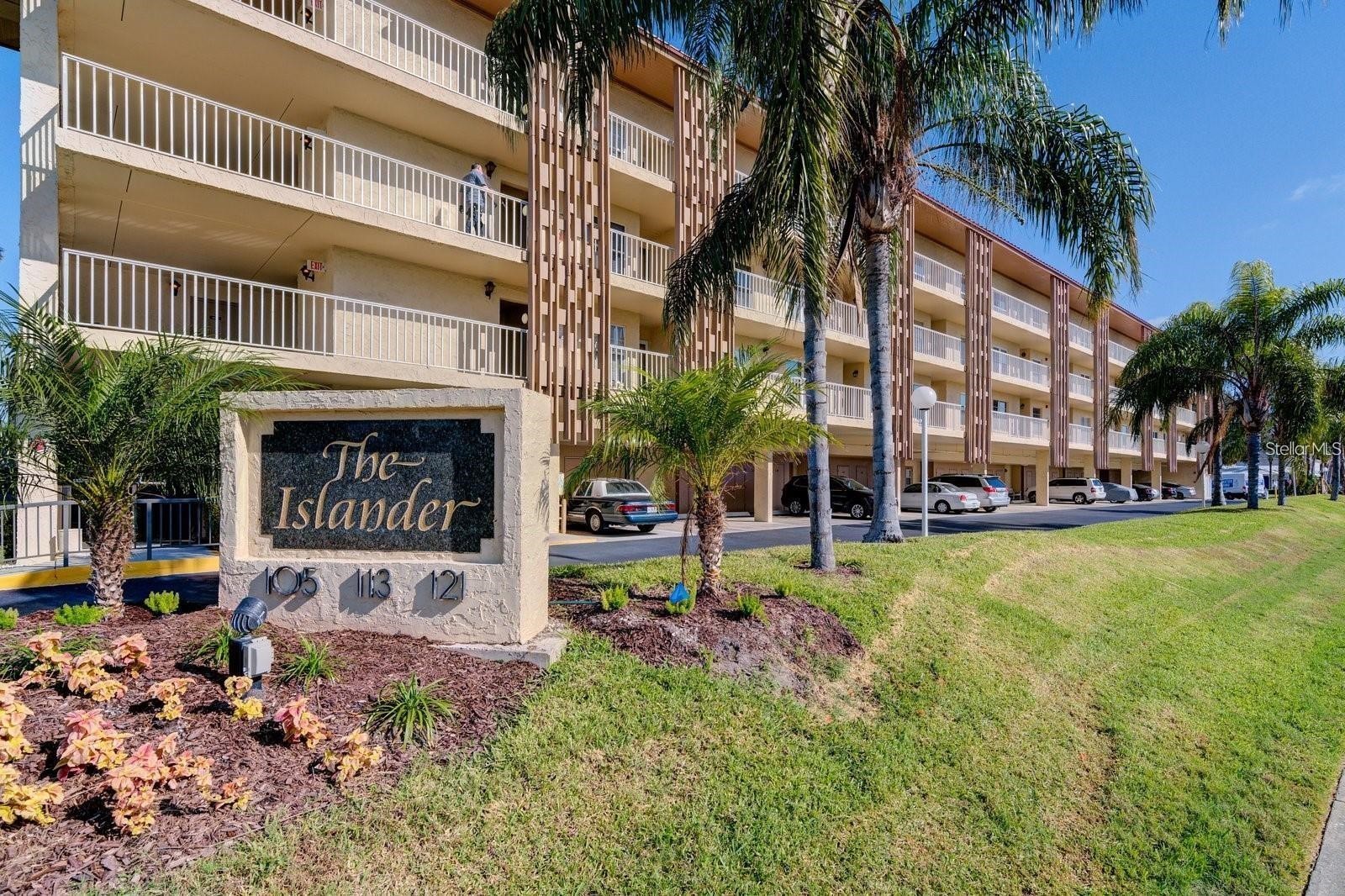 105 ISLAND WAY 138