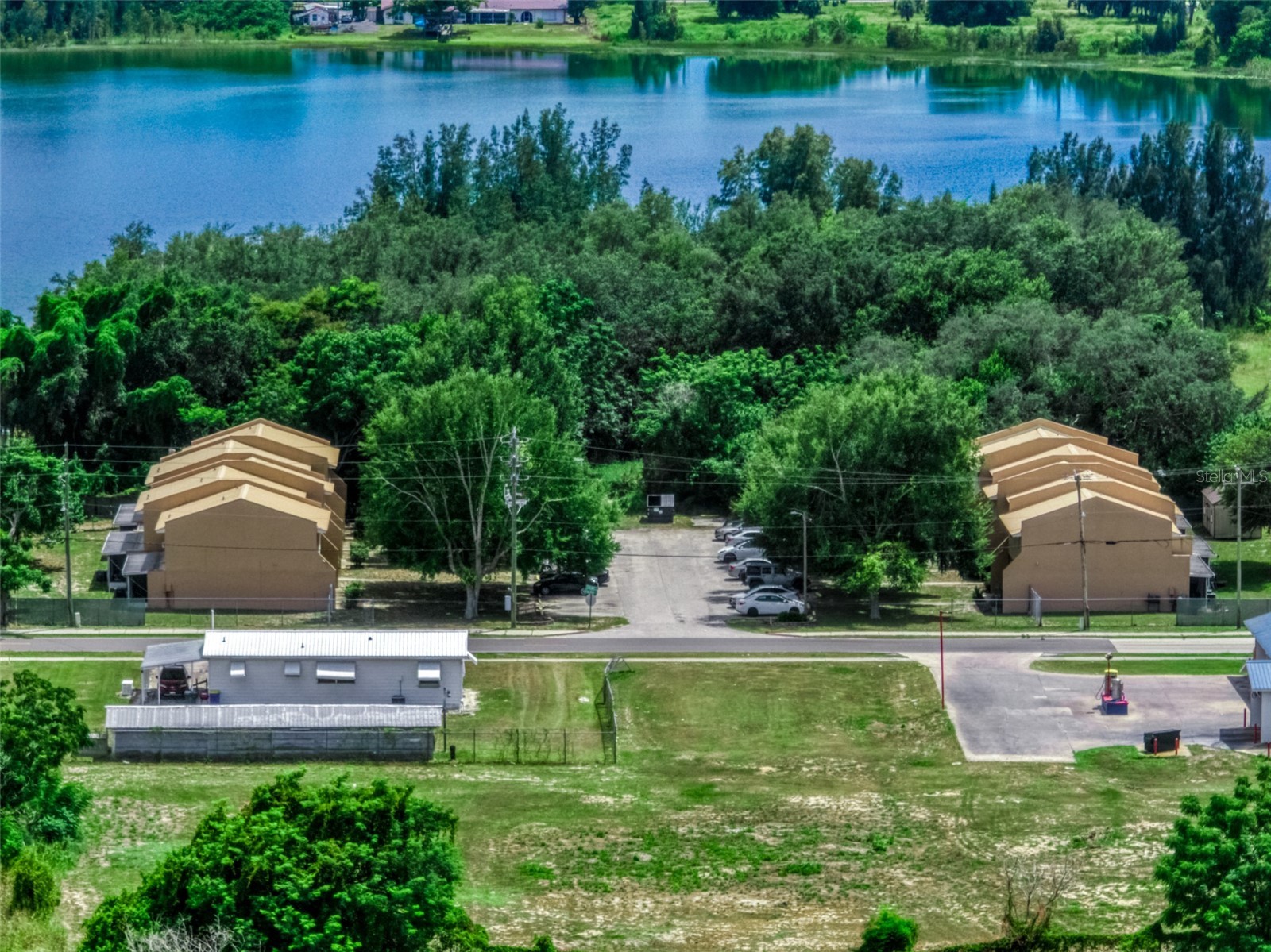 1001 S LAKE ANOKA BOULEVARD