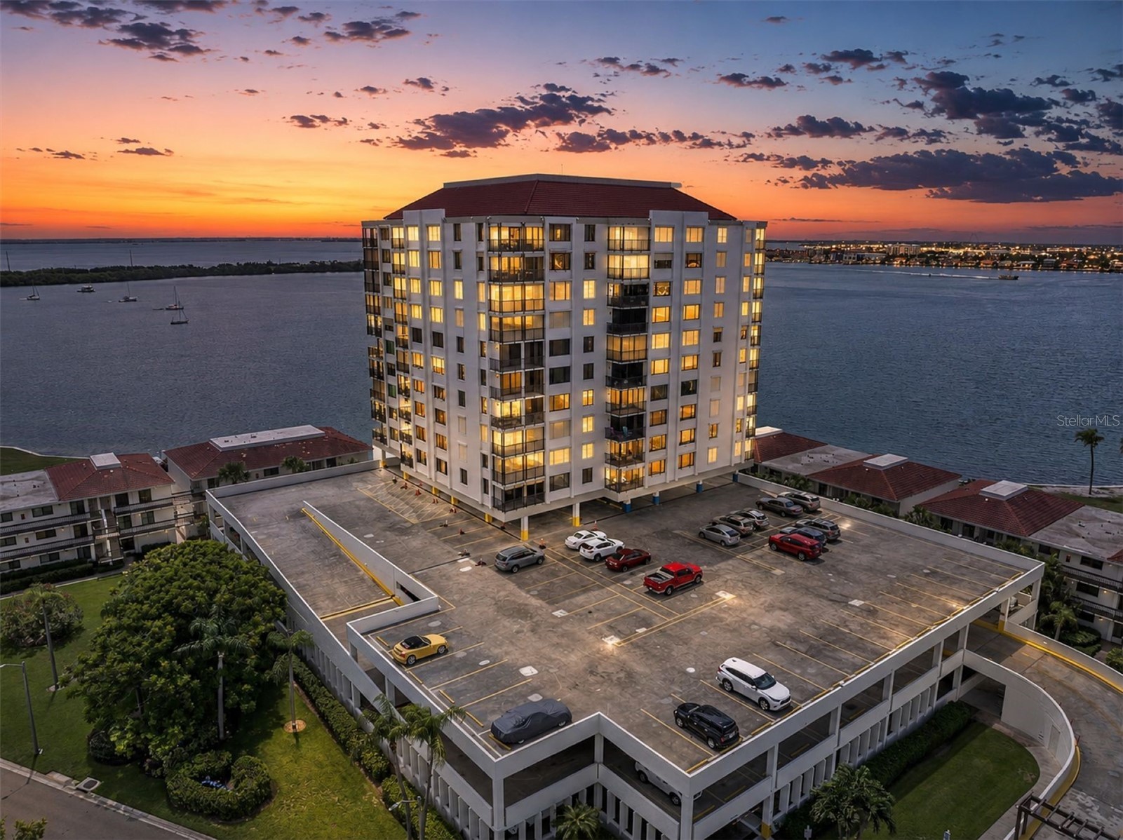 6287 BAHIA DEL MAR CIRCLE 401