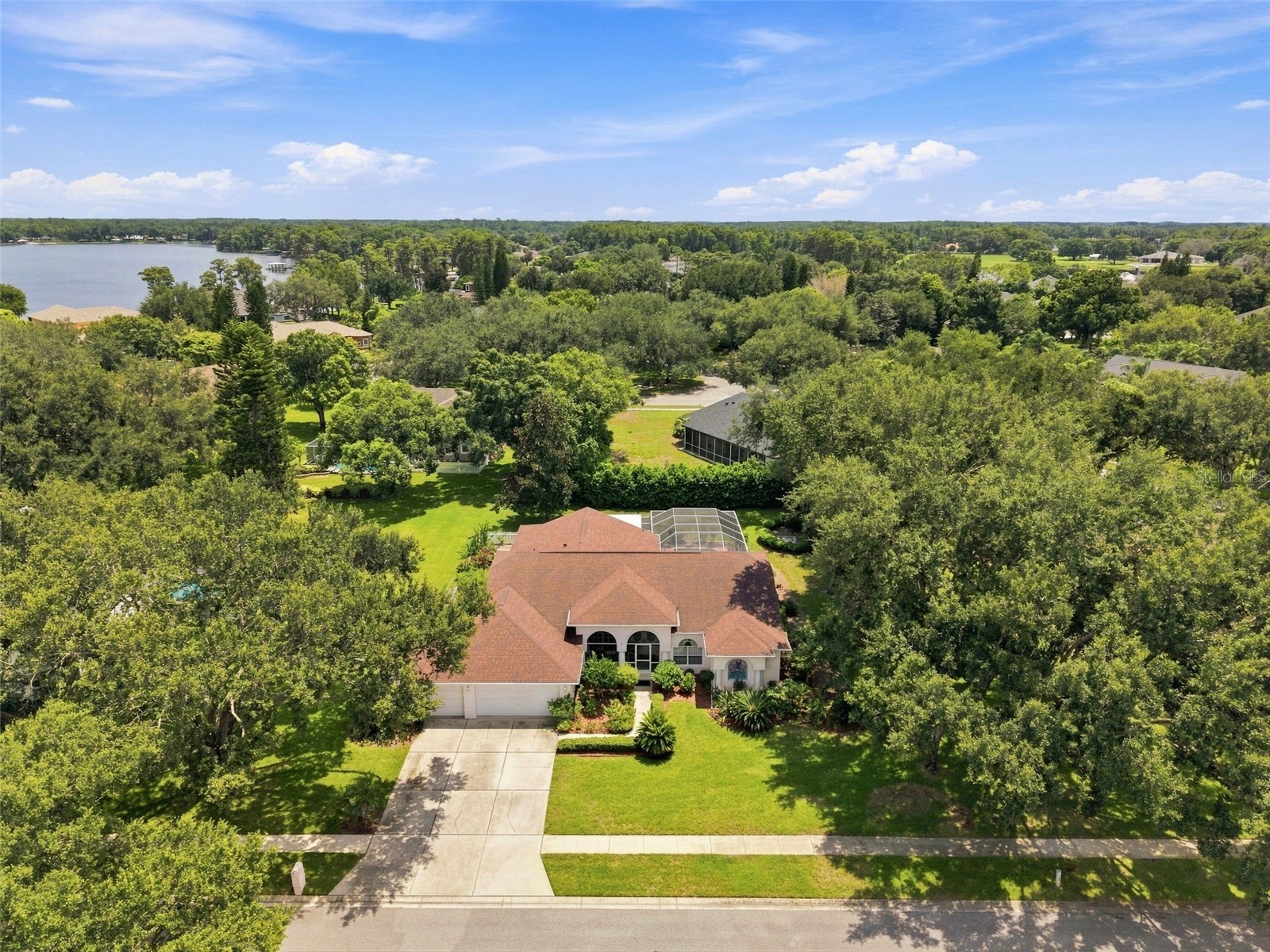 1518 FISHING LAKE DRIVE
