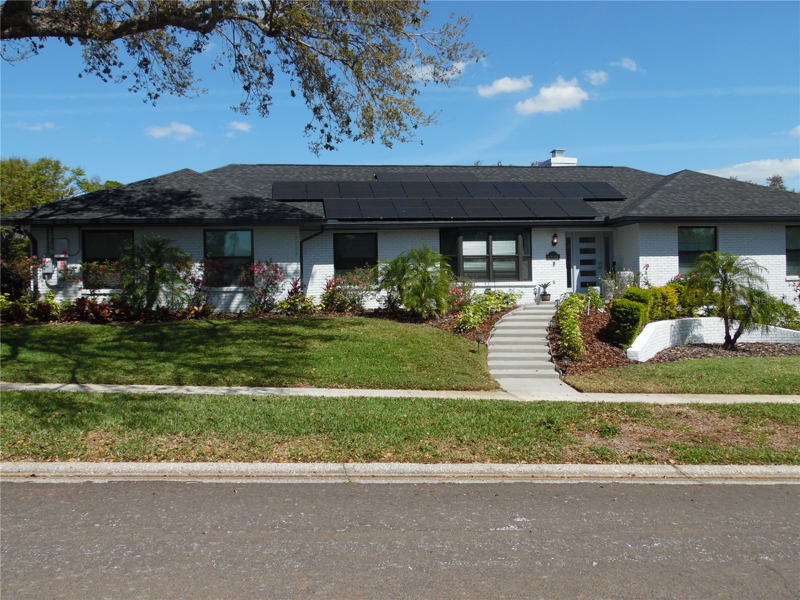 2709 FAIRWAY VIEW DRIVE