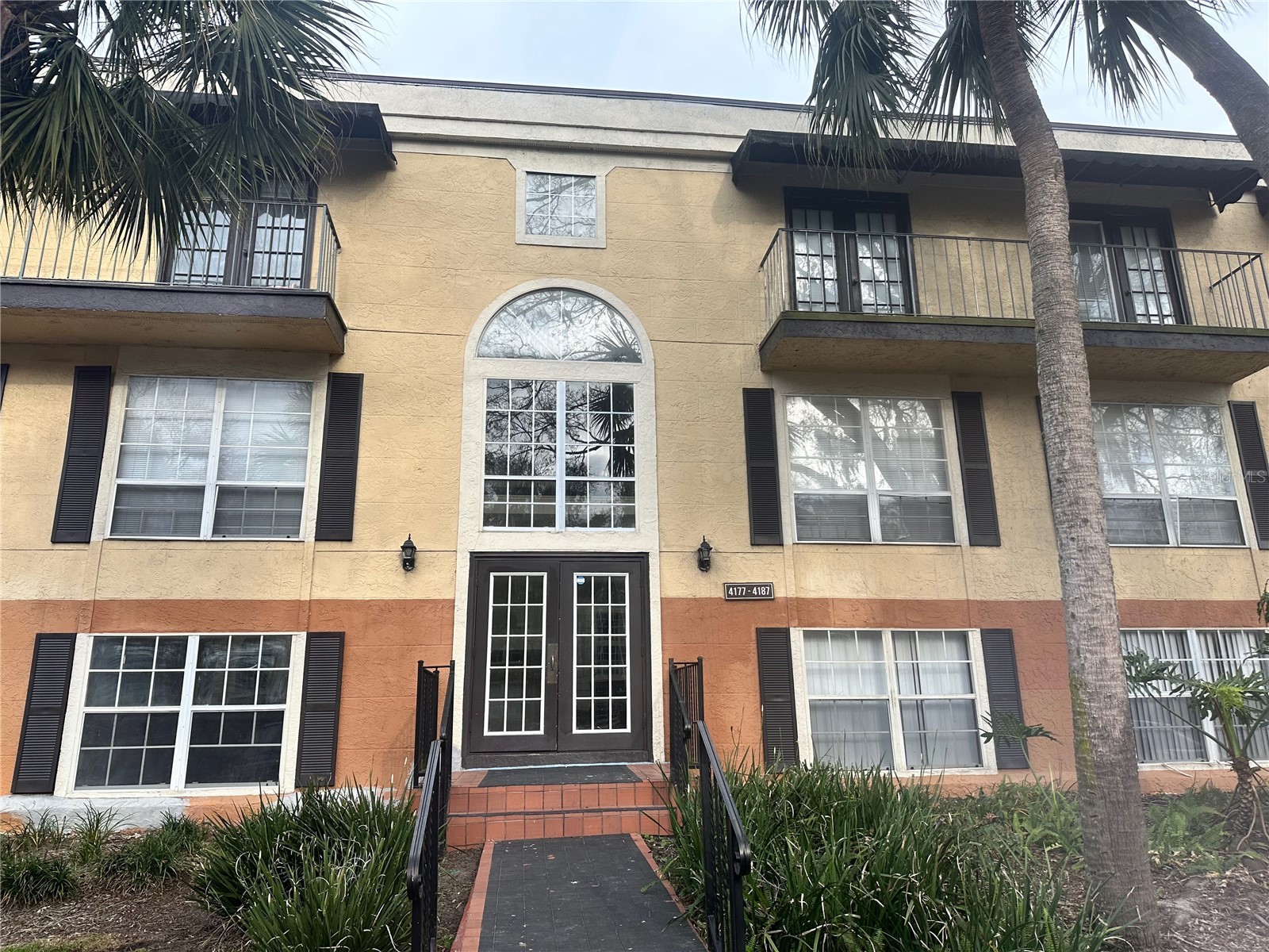 4184 VERSAILLES DRIVE 4184D