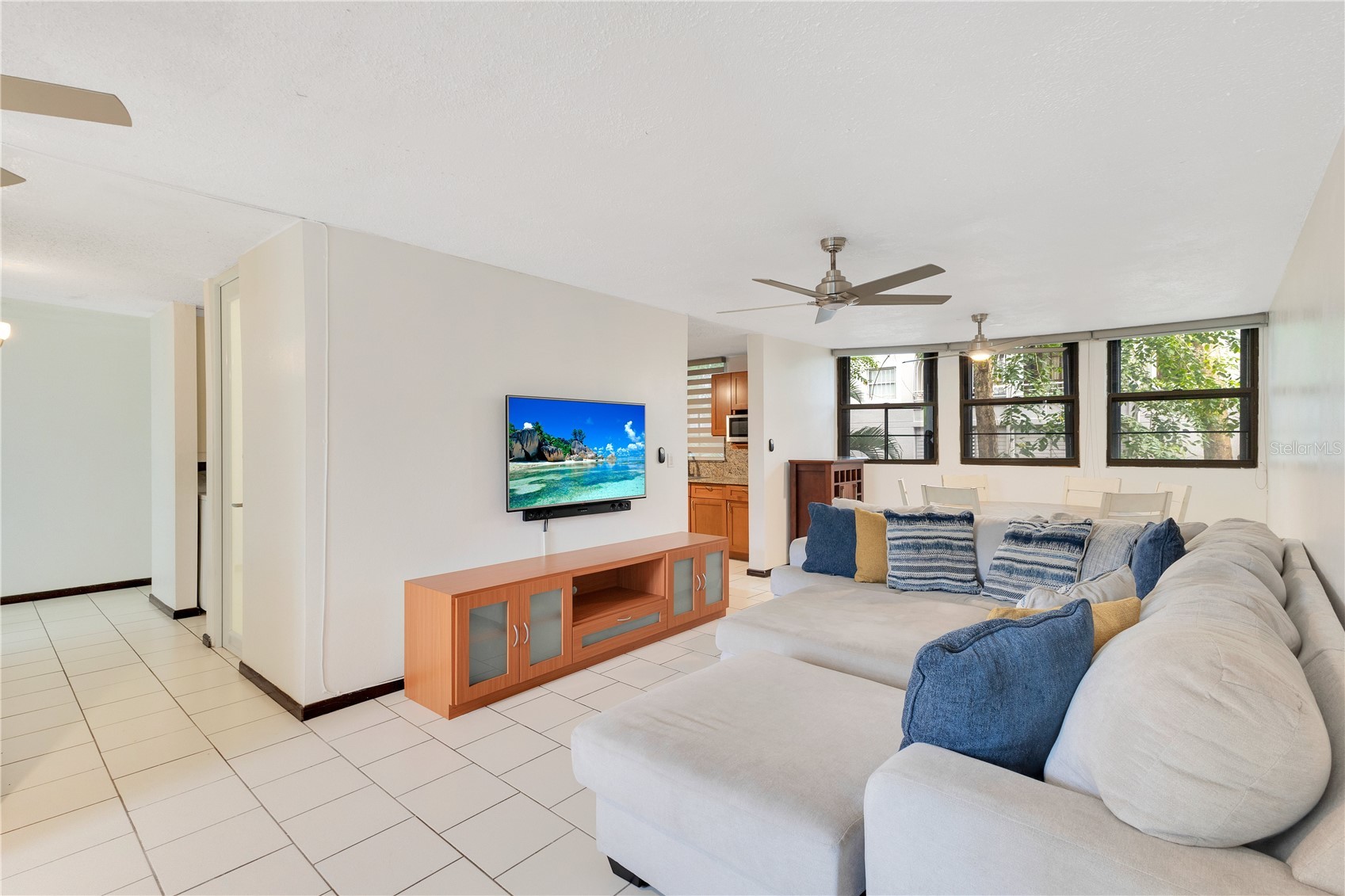 Cond. GOLDEN COURT II, HATO REY H 202