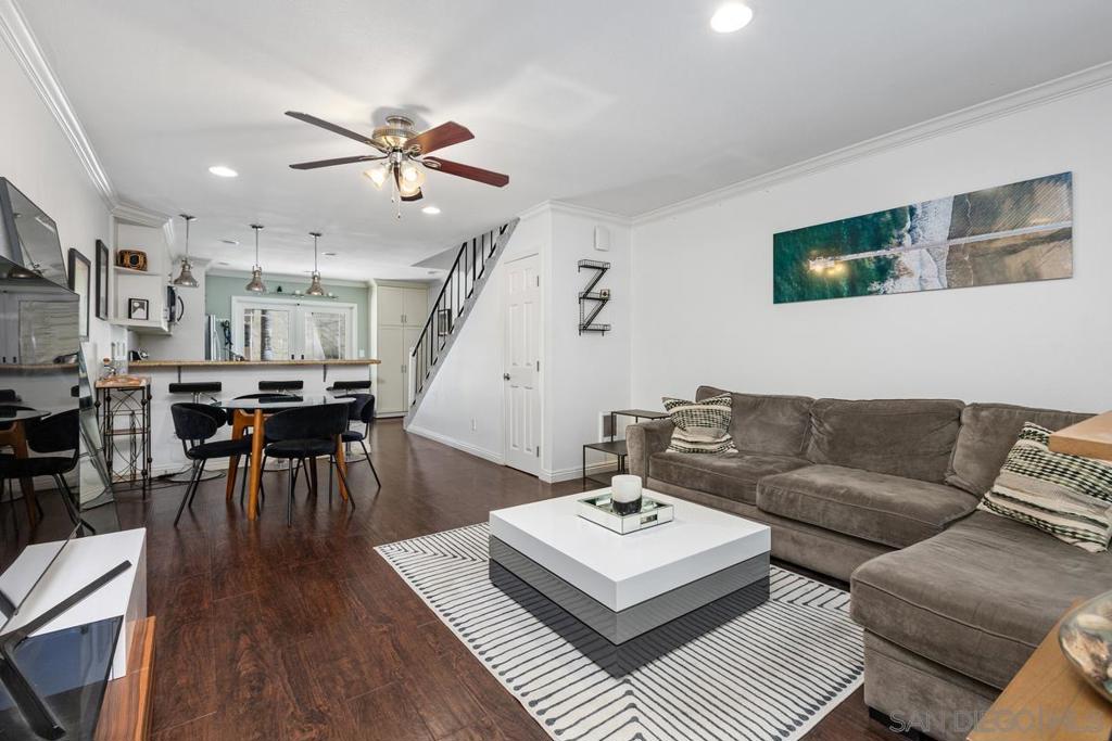 7856 Camino Glorita