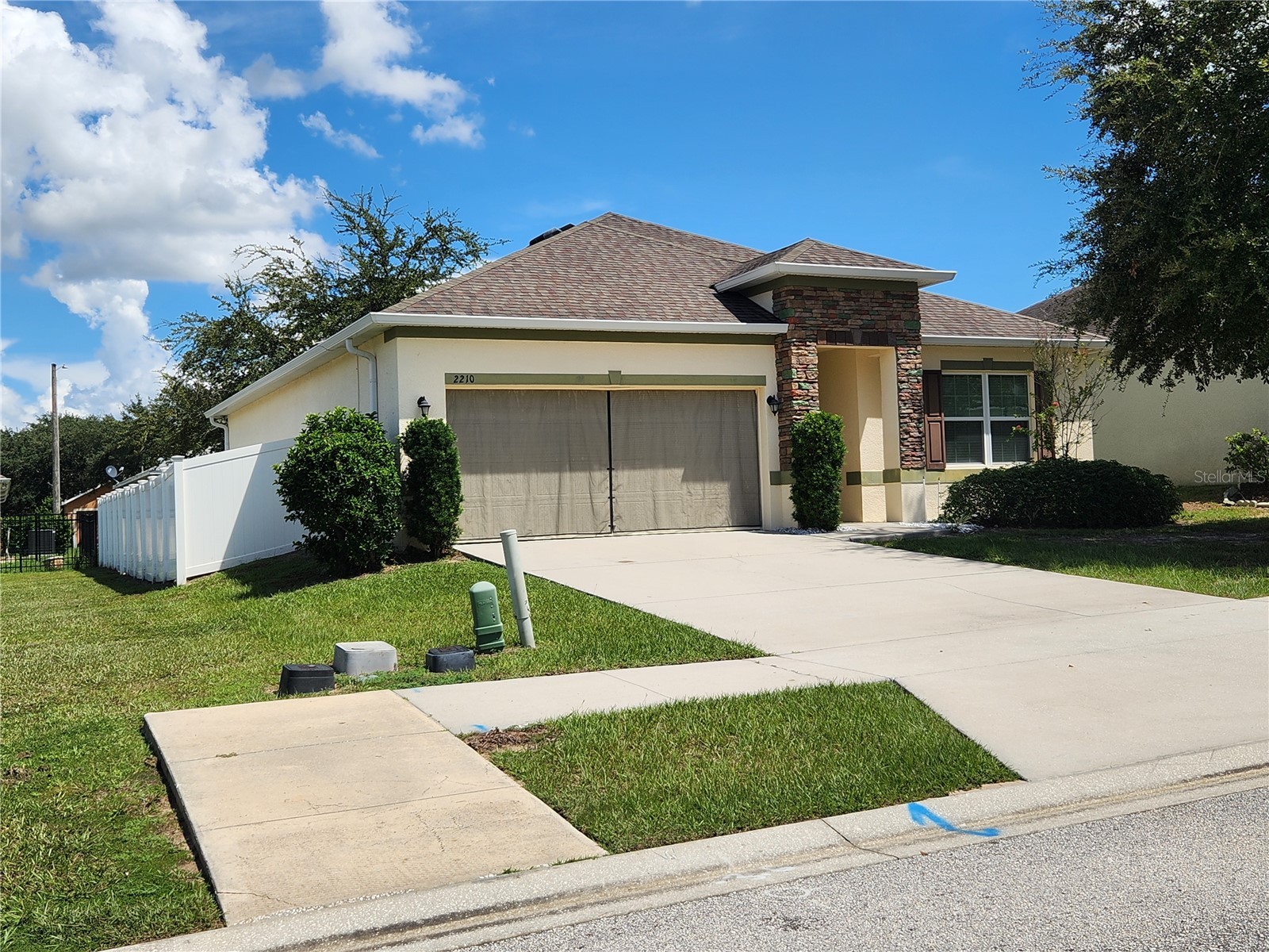 2210 ANOKA WAY