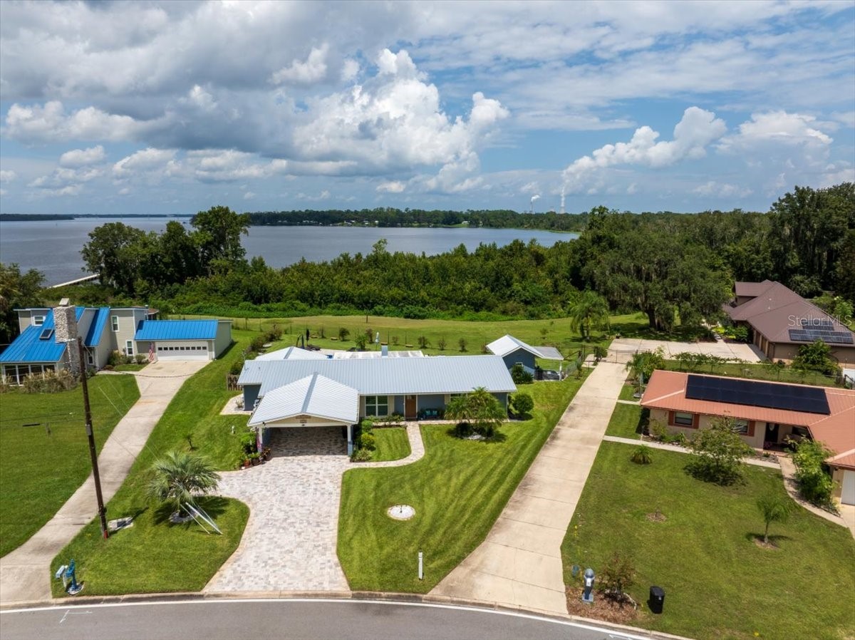 209 RIVER DRIVE