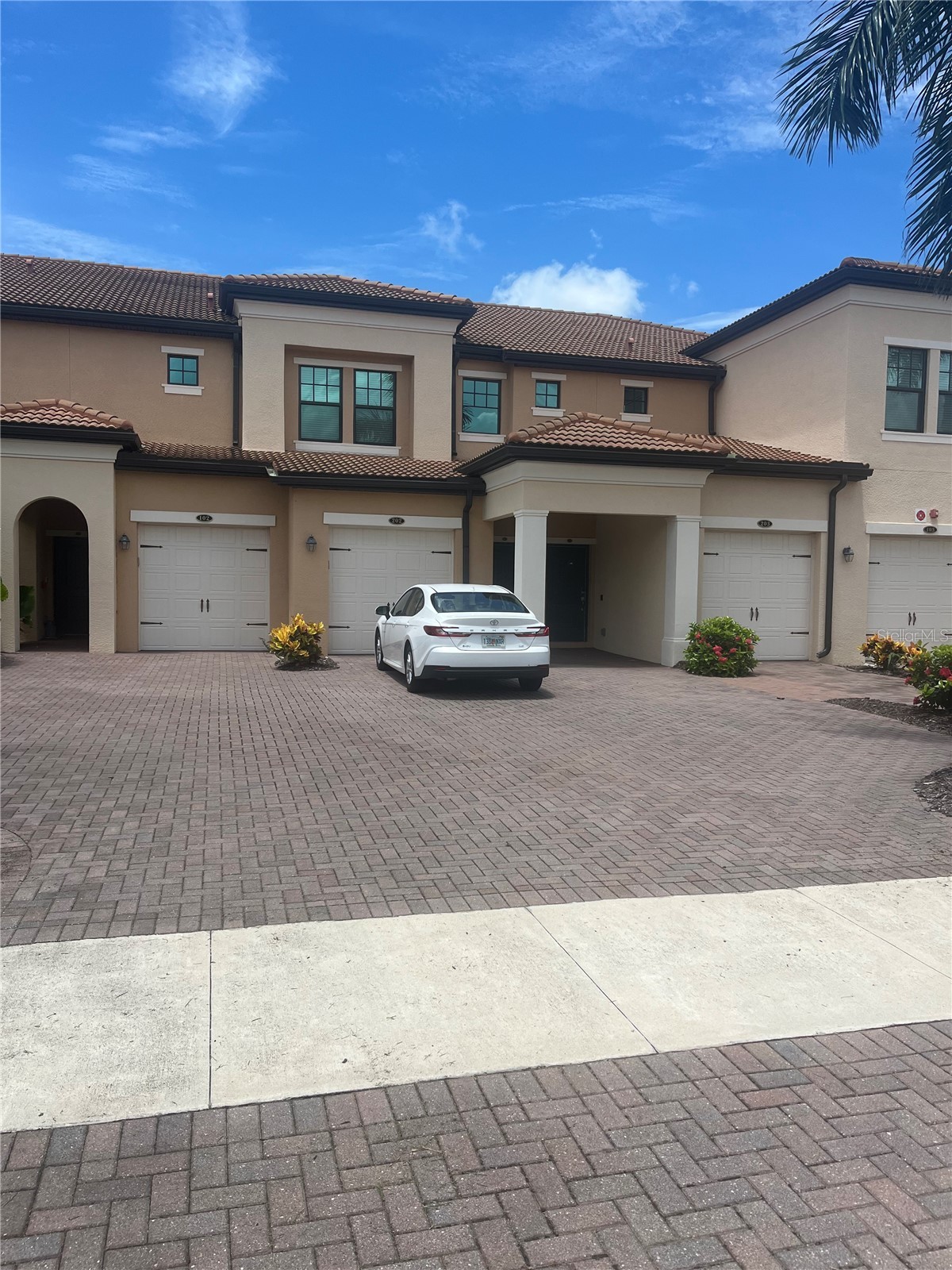 10054 CROOKED CREEK DRIVE 202