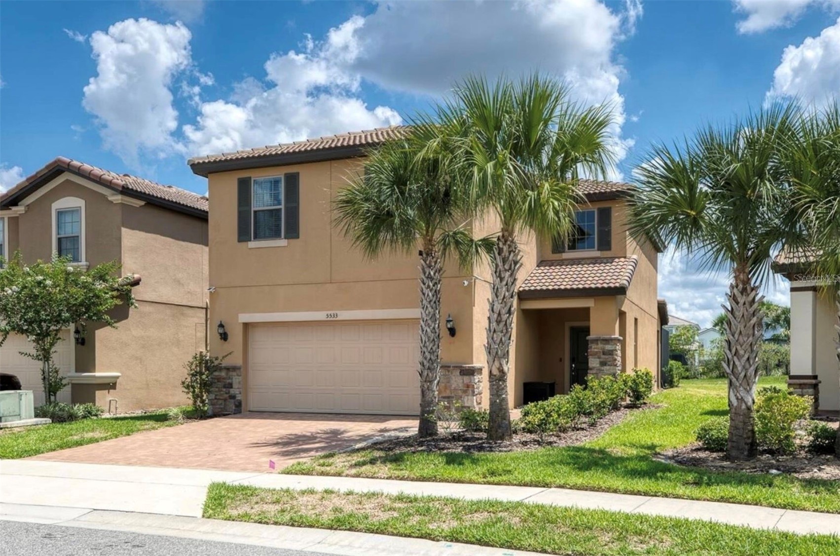 5533 MISTY OAK CIRCLE