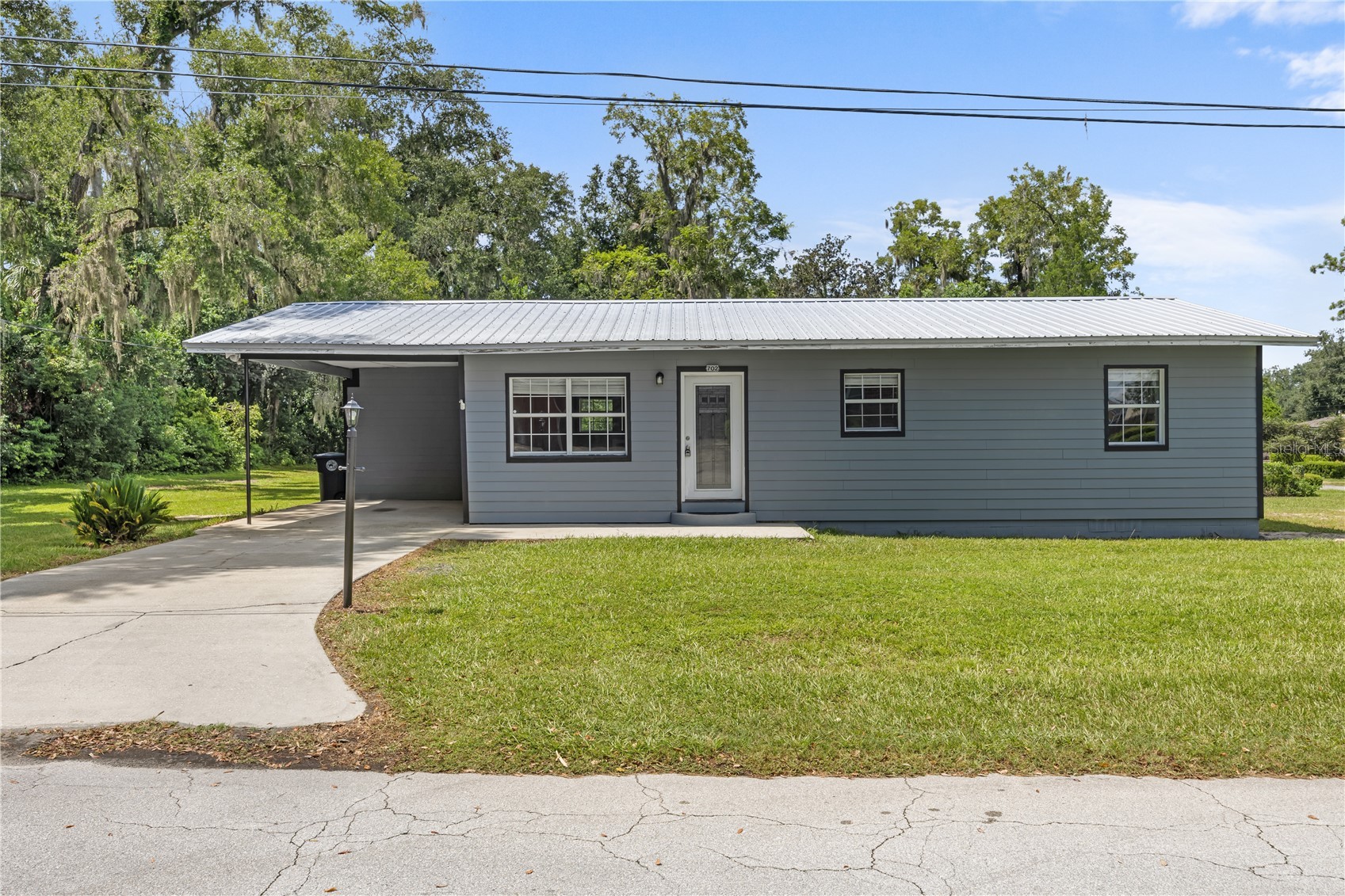 702 CHURCH AVENUE SW