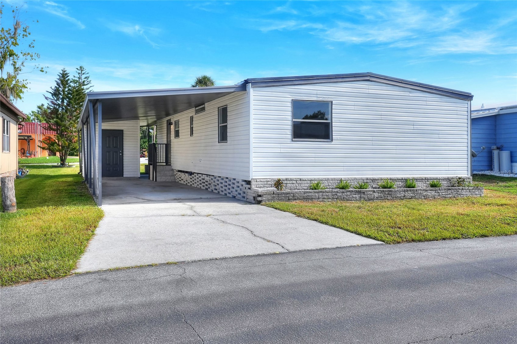 2055 S FLORAL AVENUE 55