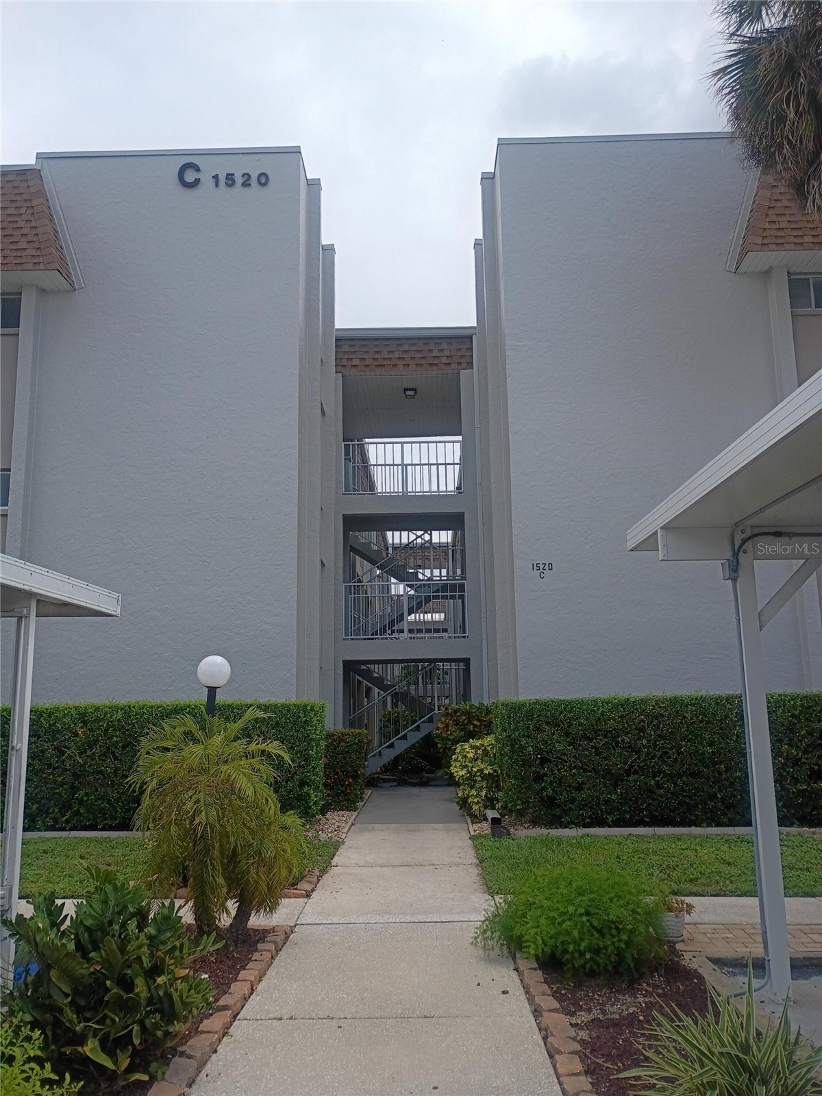 1520 GLEN OAKS DRIVE E 248