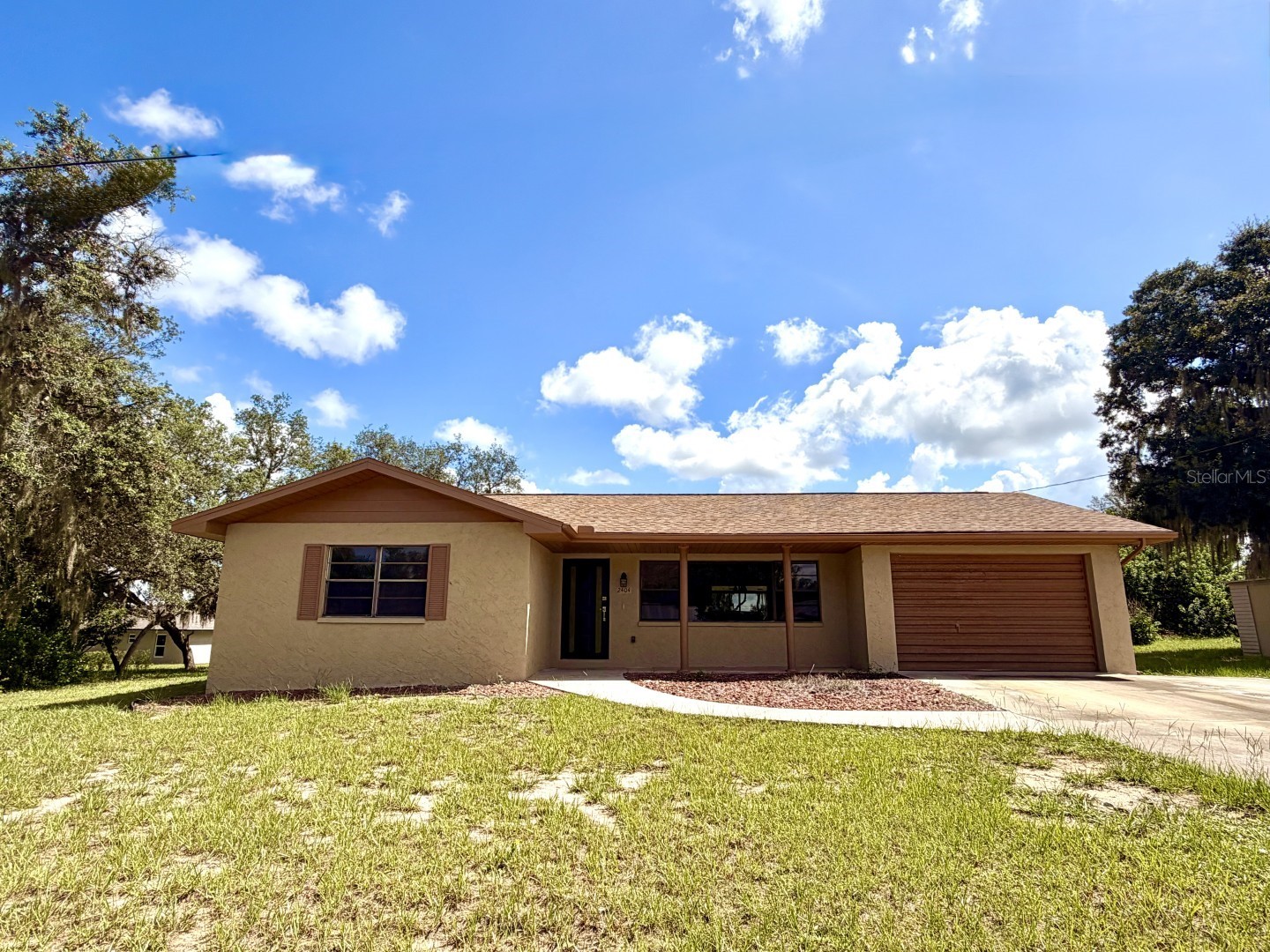 2404 N COCHRANE ROAD
