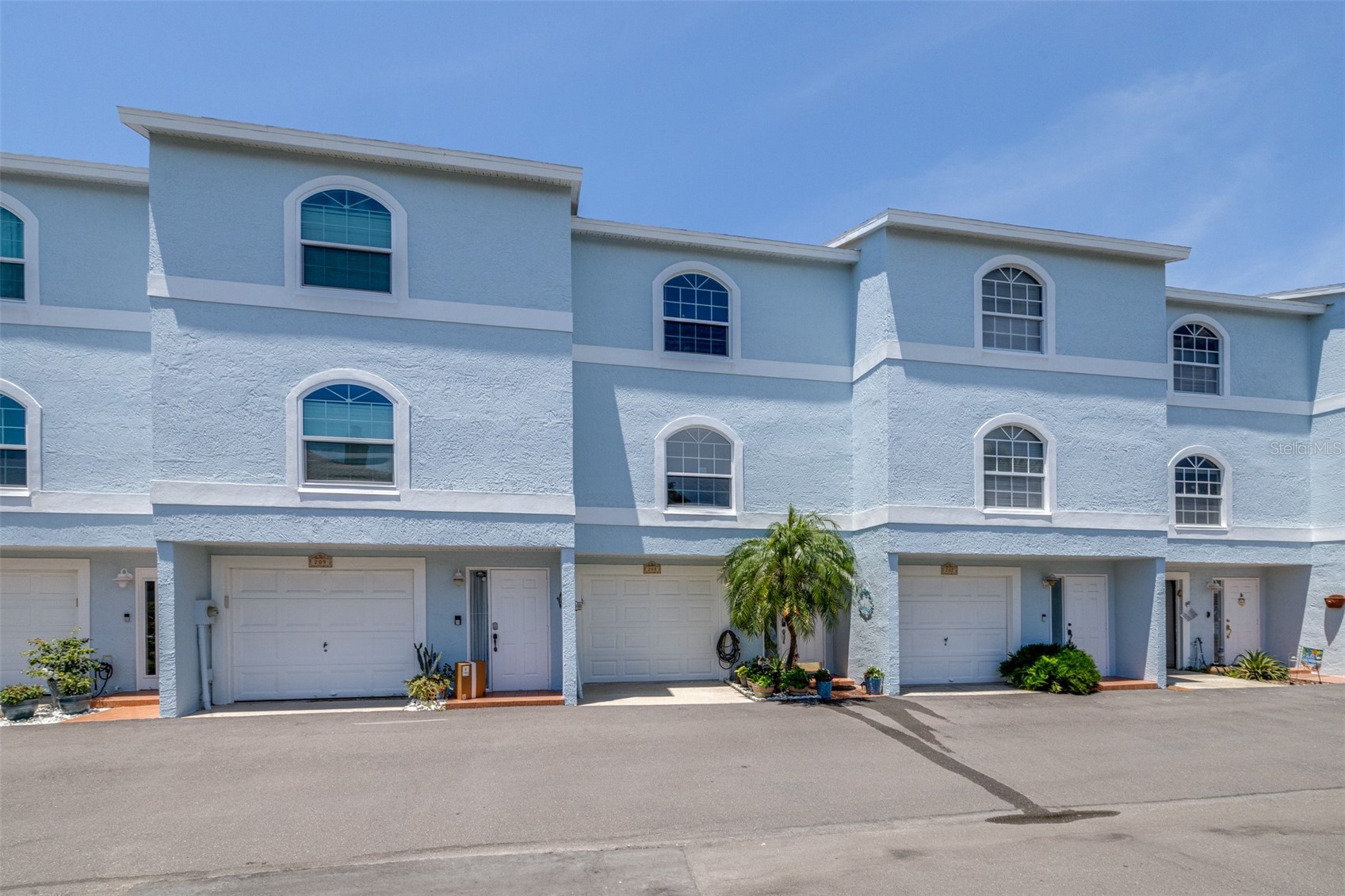 751 PINELLAS BAYWAY S 208
