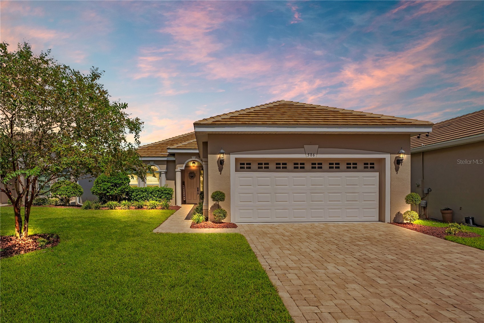 586 NEWHALL LANE