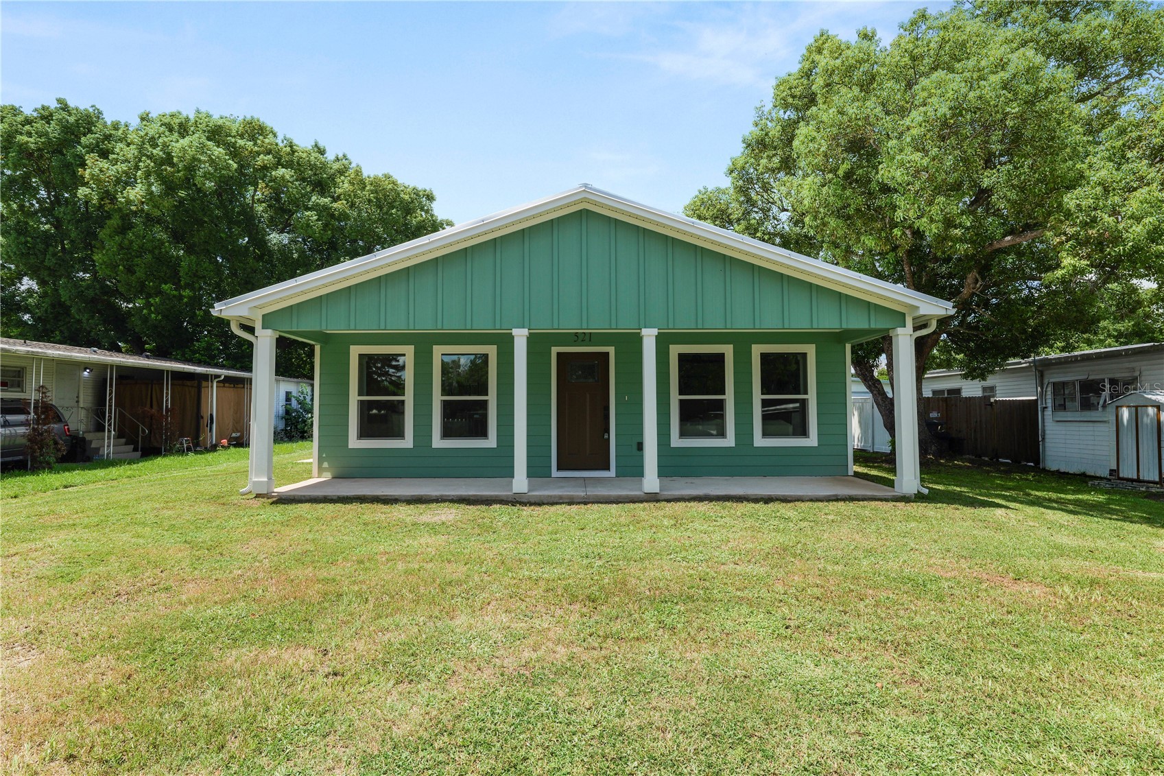 521 SKYLINE DRIVE E