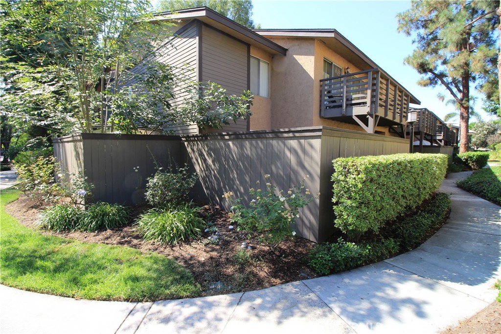 1480 W Lambert 279