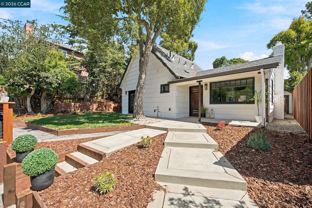 910 W California Ave