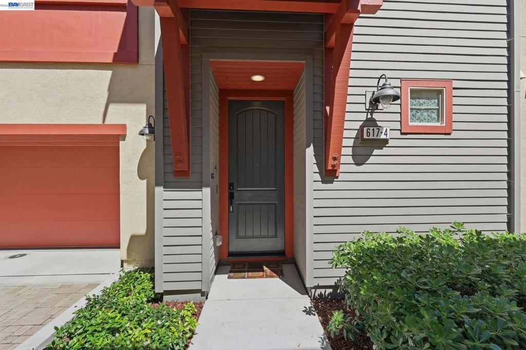 617 Sandalwood Dr 4
