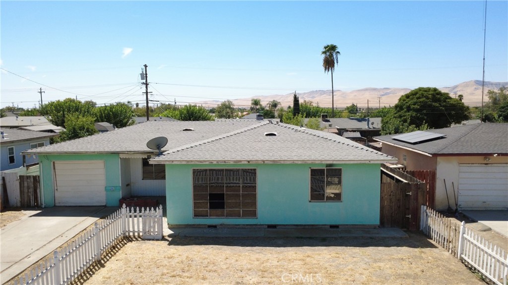 740 E Monterey