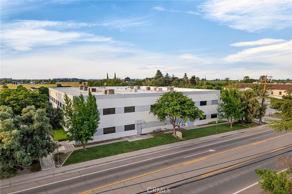 604 E Walker