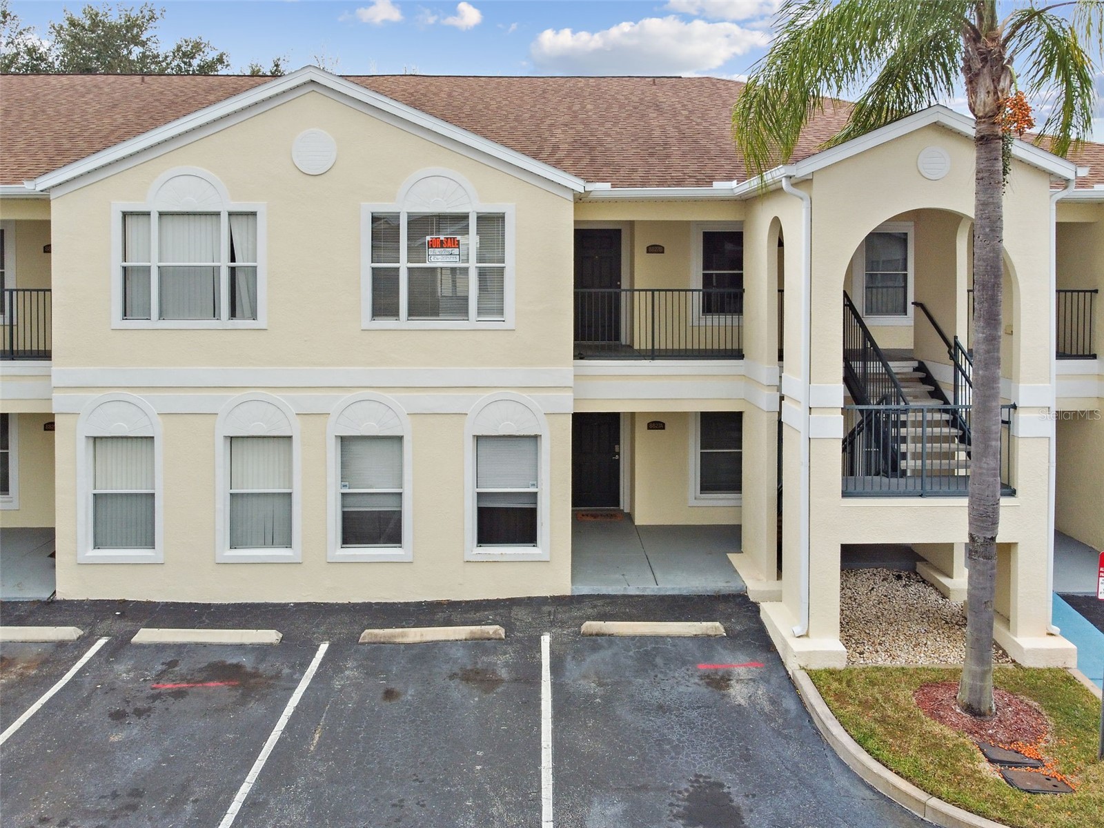 8827 GRAND PALMS CIRCLE B