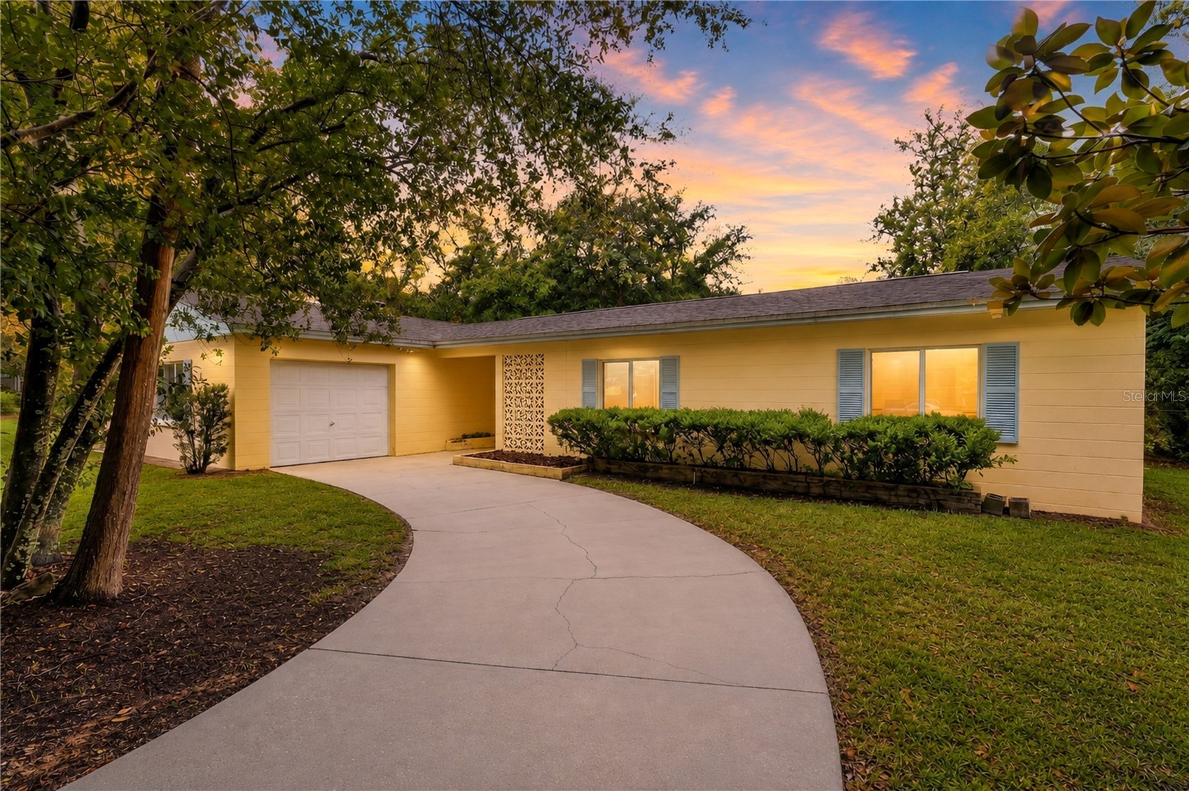2002 NW 36TH DRIVE