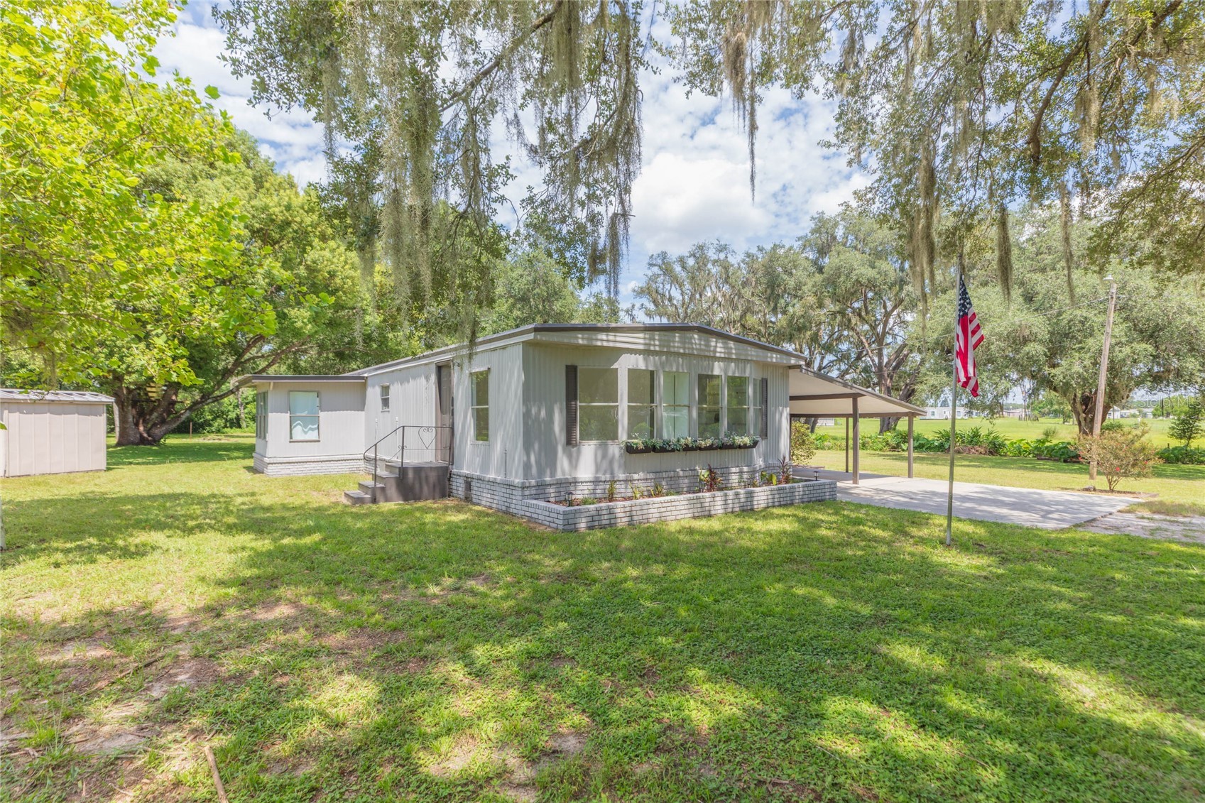 4211 LOWELL LANE