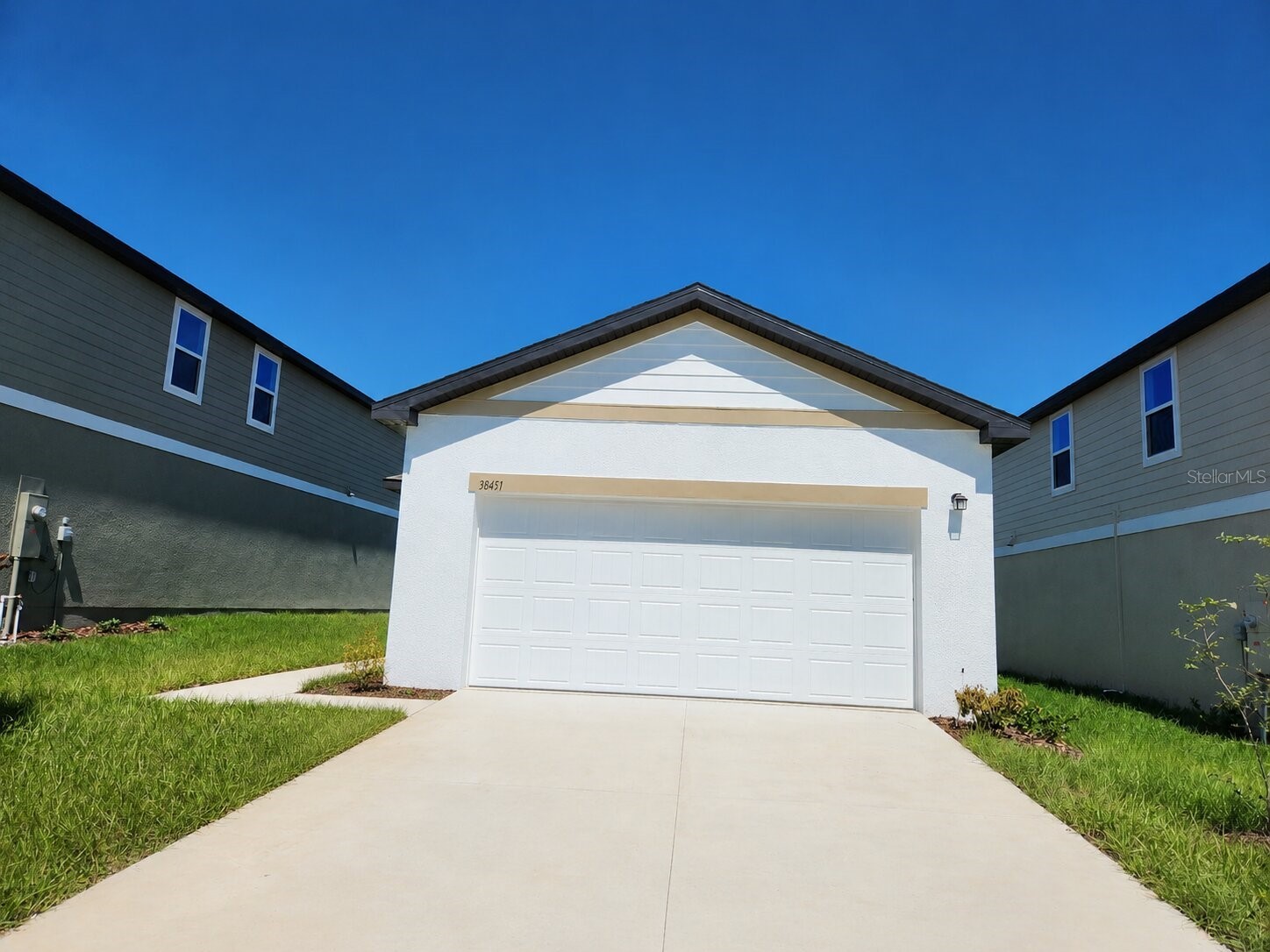 38451 HONEYSUCKLE DRIVE