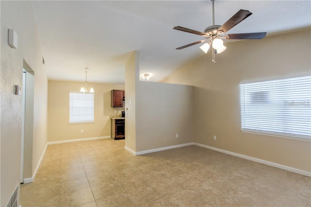 1003 W KALEY AVENUE Apt 1