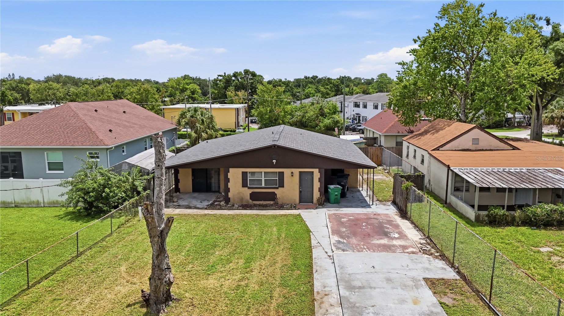 909 ALICIA AVENUE 1/2
