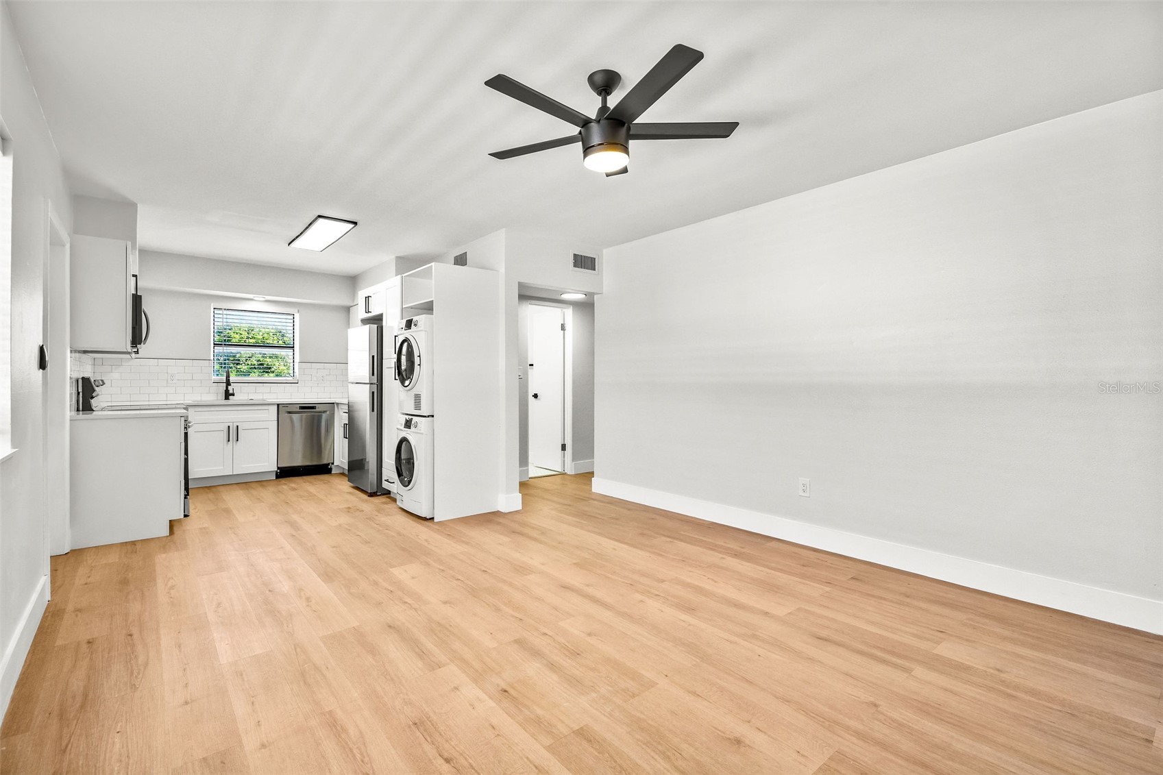 300 S NIMBUS AVENUE 3