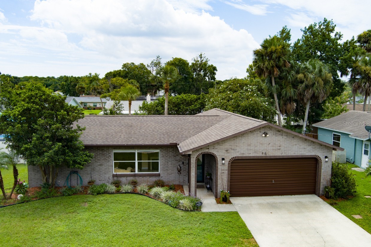 16 LAUREL OAKS CIRCLE