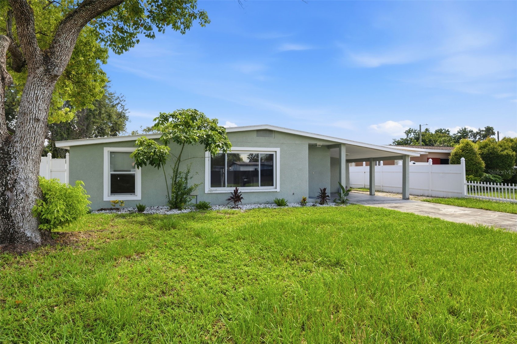 7806 TANGLEWOOD LANE