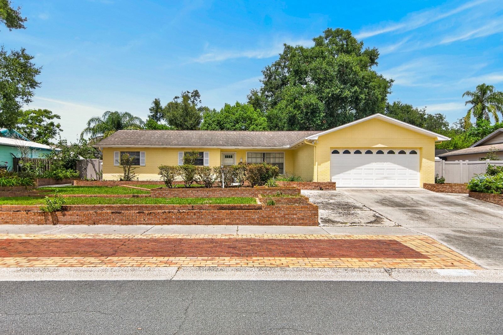 3832 PARKSIDE DRIVE