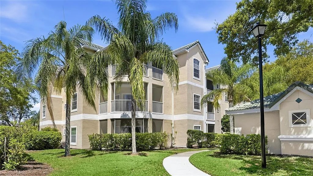 5110 NORTHRIDGE ROAD 208