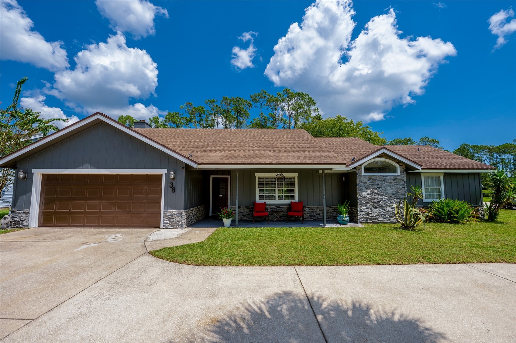 38 WEYANOKE LANE