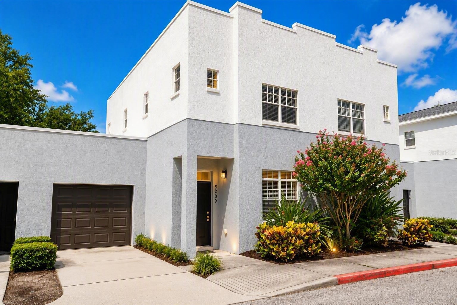 5209 OLMSTEAD BAY PLACE
