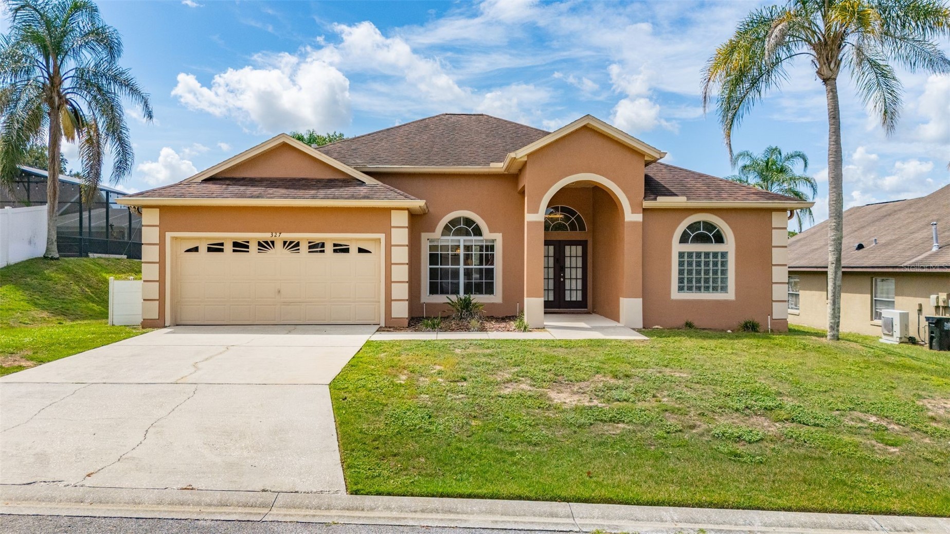 327 GREELEY LOOP