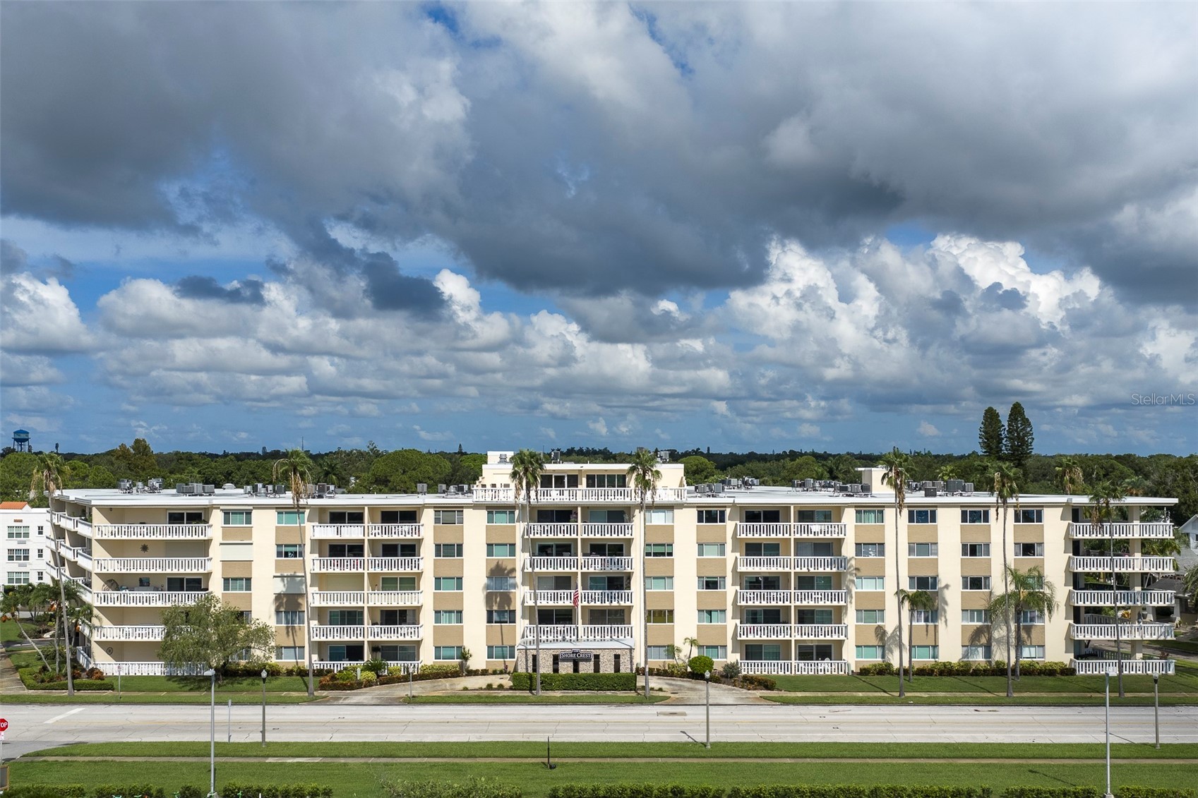 1200 N SHORE DRIVE NE 208