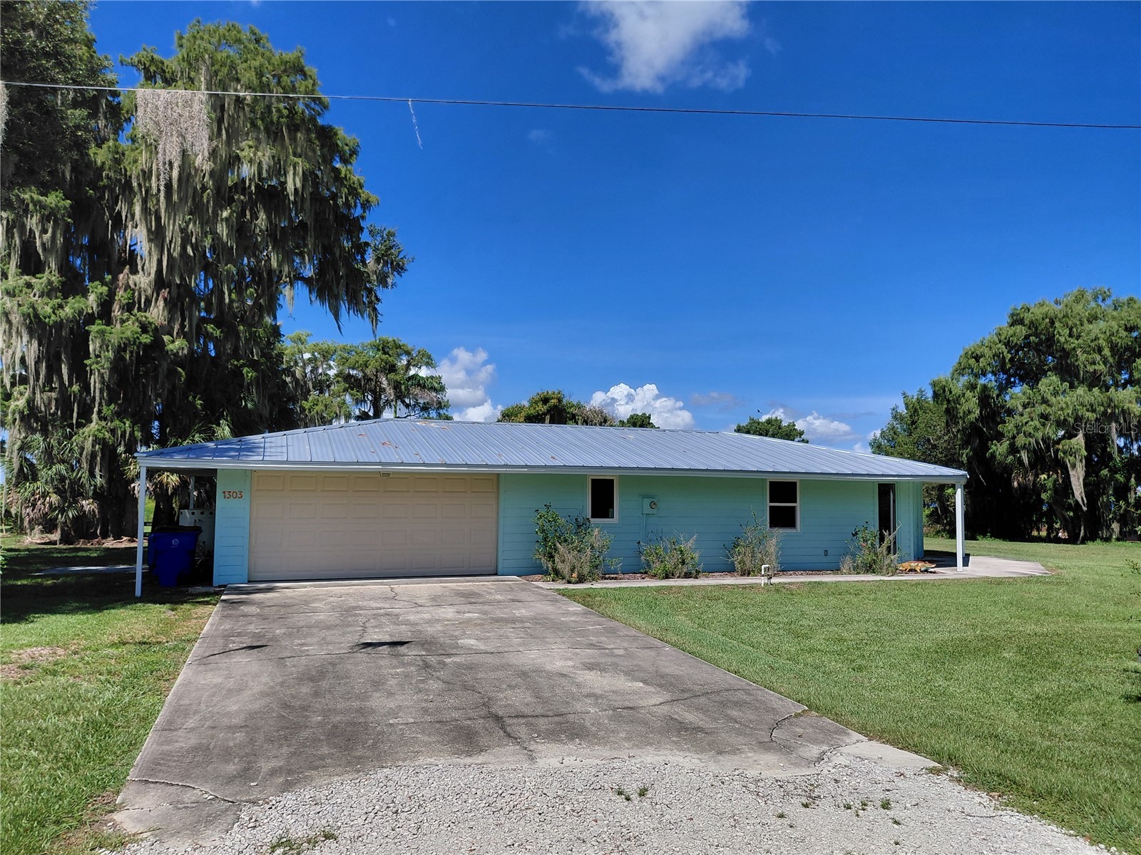 1303 CLUB LANE