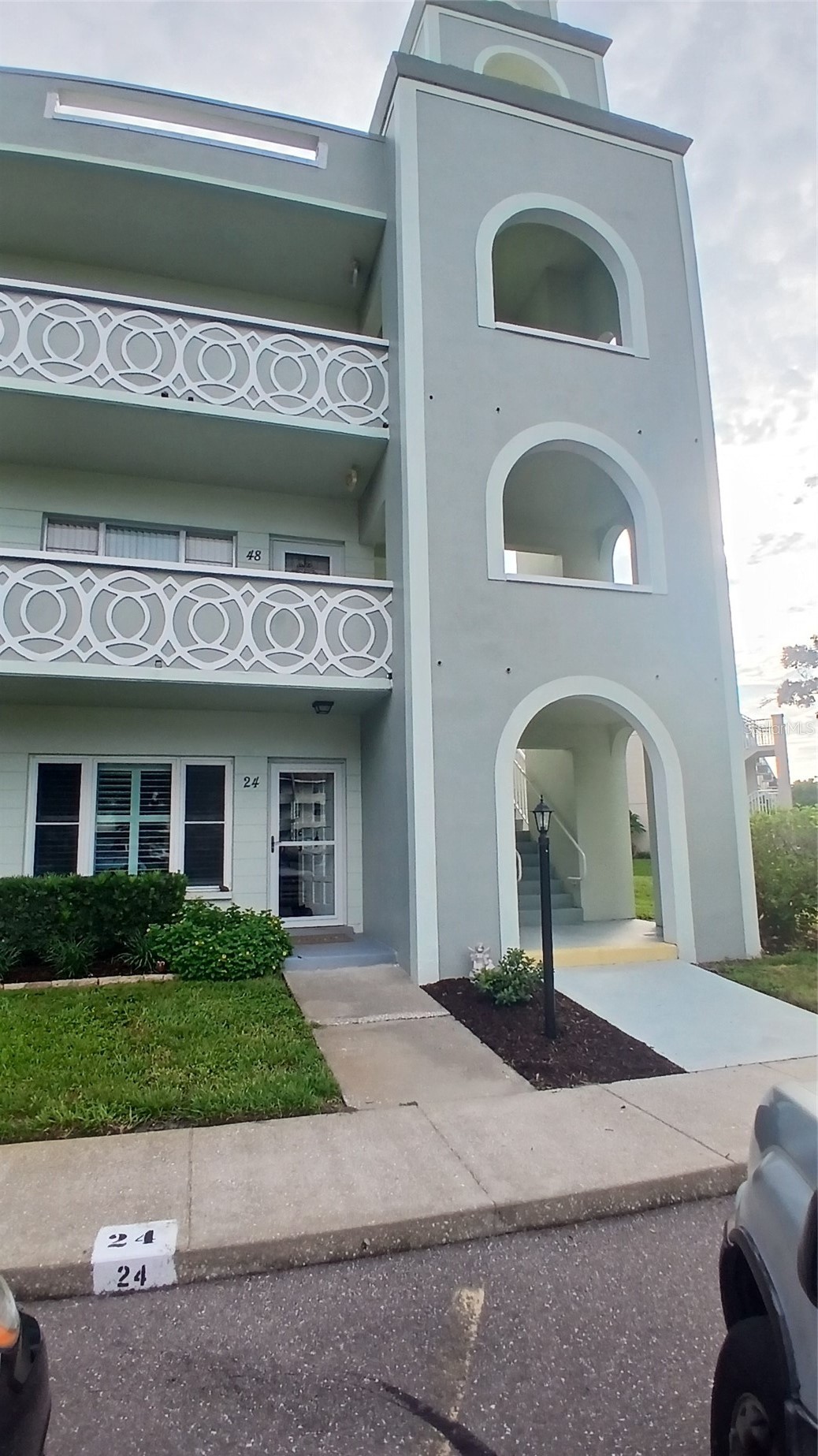 2256 PHILIPPINE DRIVE 72