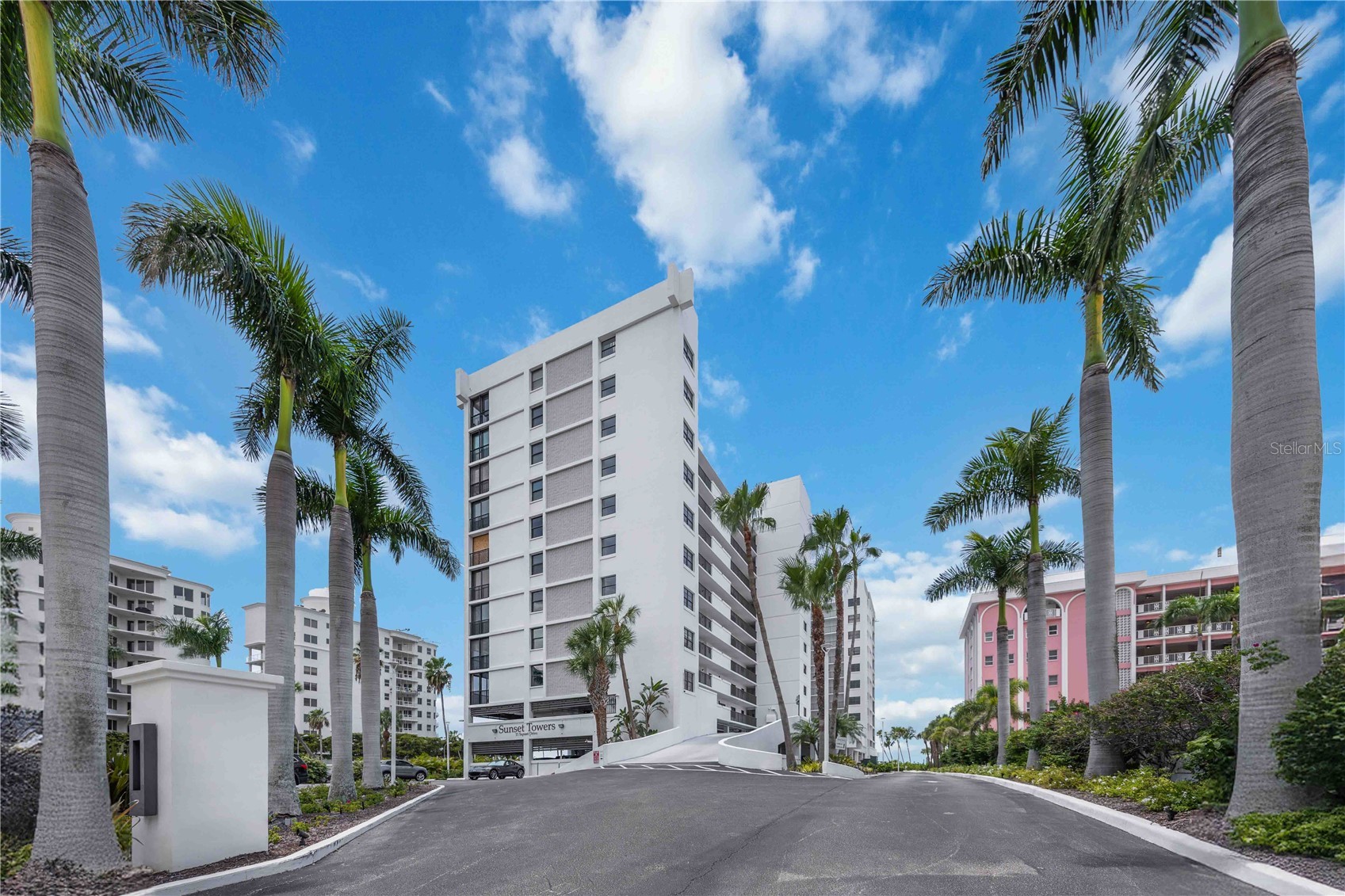 11 SUNSET DRIVE 505