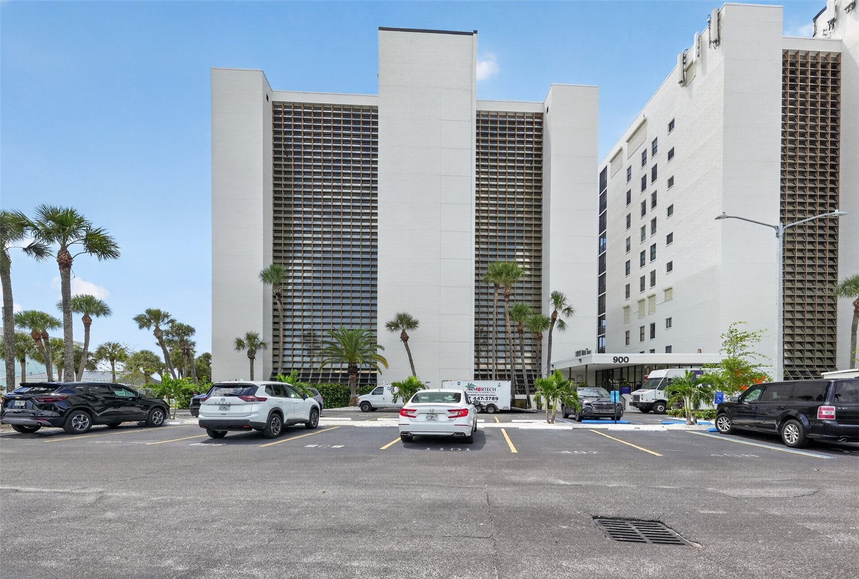 900 GULF BOULEVARD 303