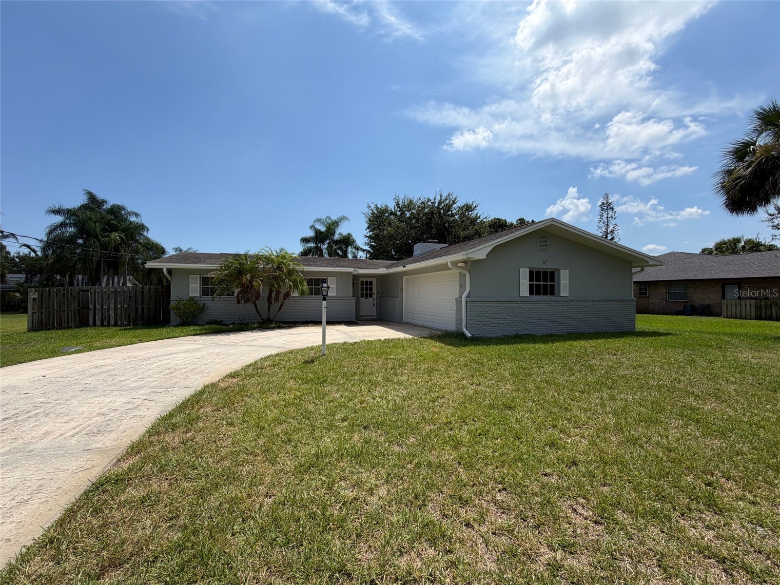 2617 S FAIRWAY DRIVE
